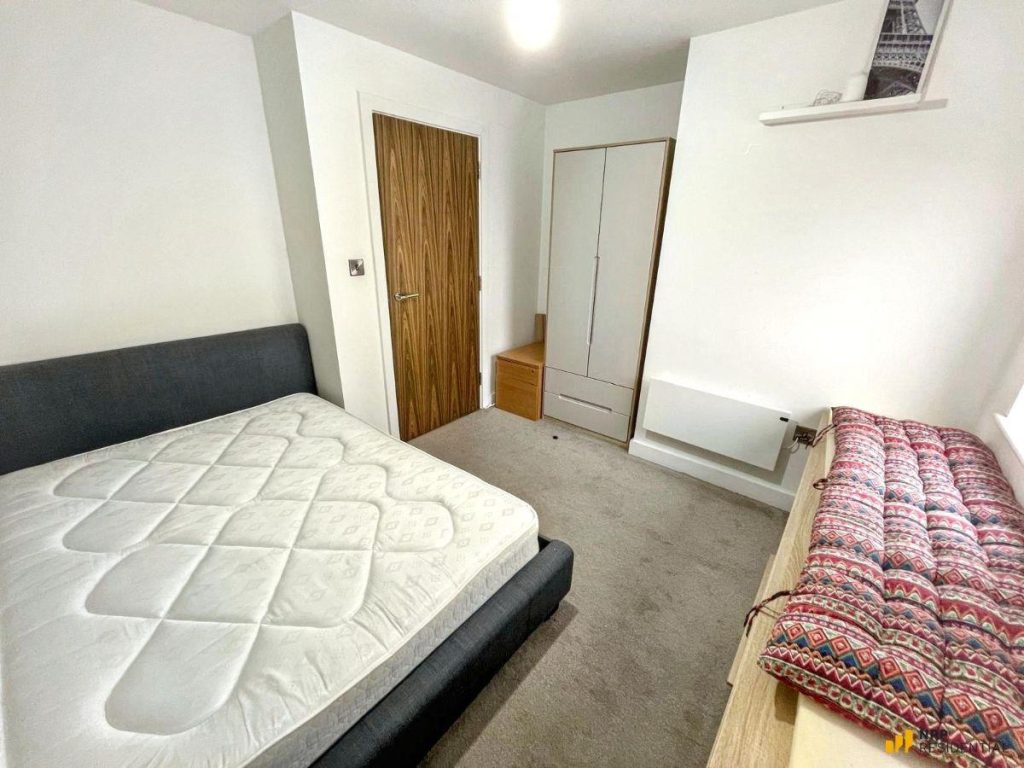 vYyhlQlAUzffL6eSr5ExKG5bEd0.jpg